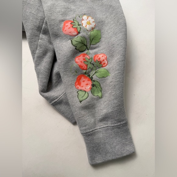 VTG Strawberry Shortcake Woman's Gray Crew Neck Sweatshirt  Size Medium Retro - Picture 5 of 9